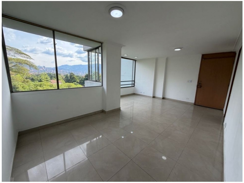 Apartamento en venta en Loma Benedictinos, Medellín · foto 5 de 20