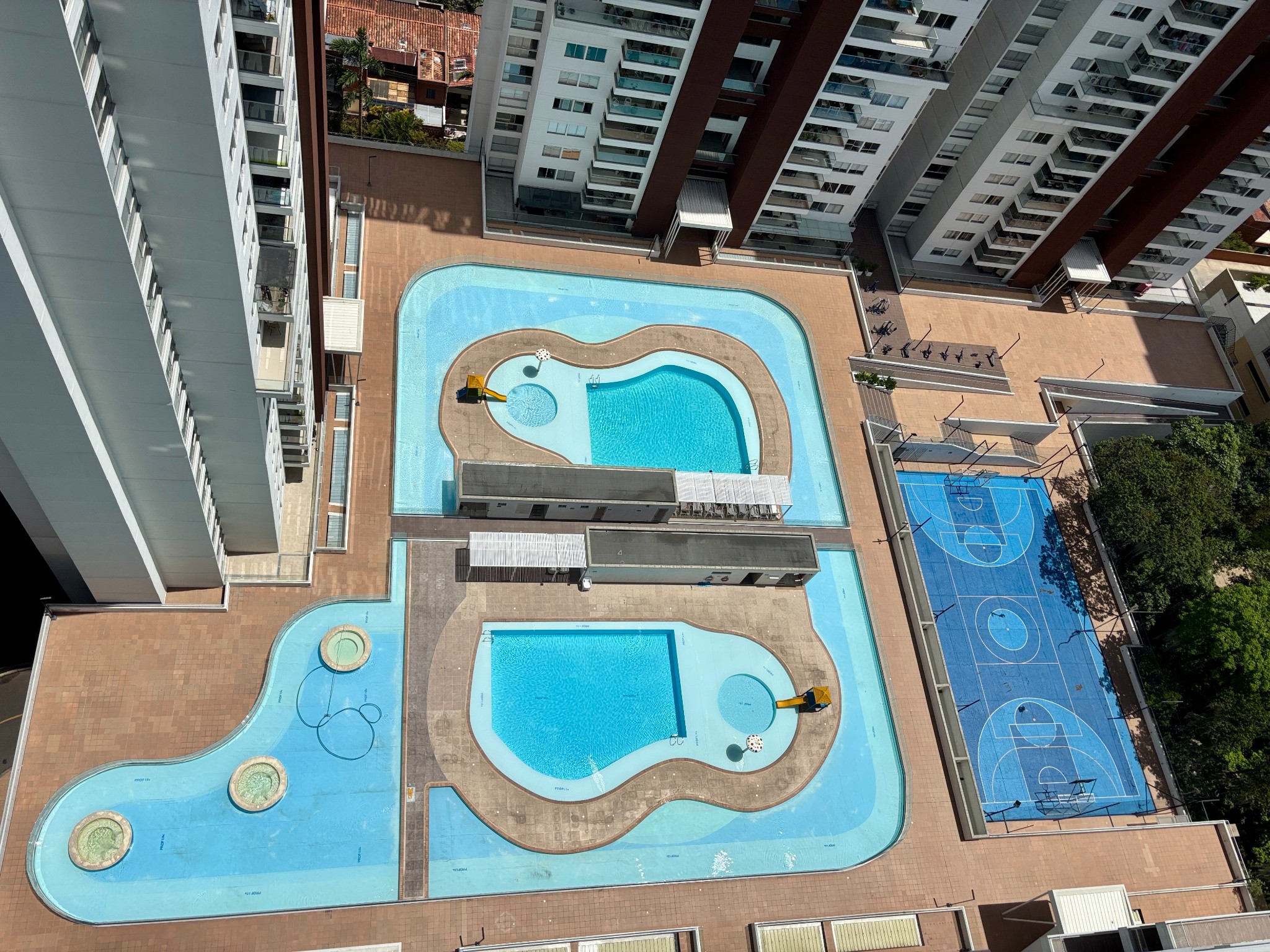 Apartamento en venta en Suramérica, La Estrella · foto 17 de 24