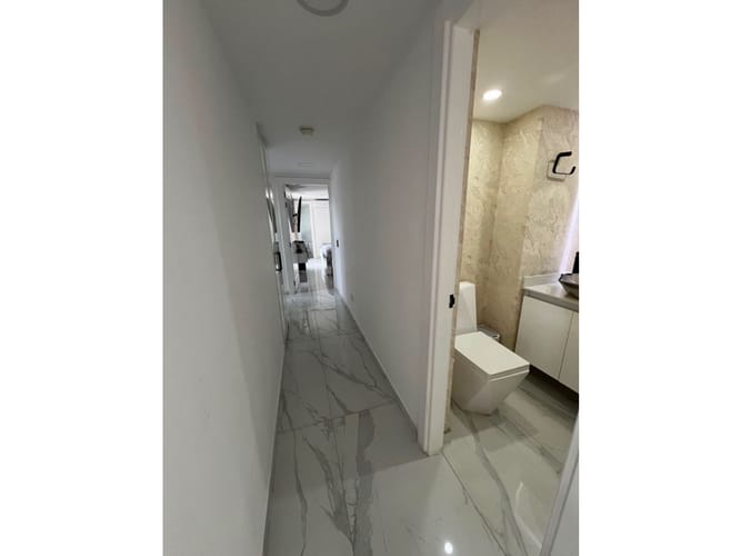 Apartamento de 3 alcobas en venta en Loma De Los Bernal, Medellín, 120 m² · foto 6 de 12