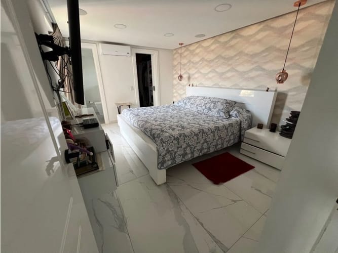 Apartamento de 3 alcobas en venta en Loma De Los Bernal, Medellín, 120 m² · foto 8 de 12
