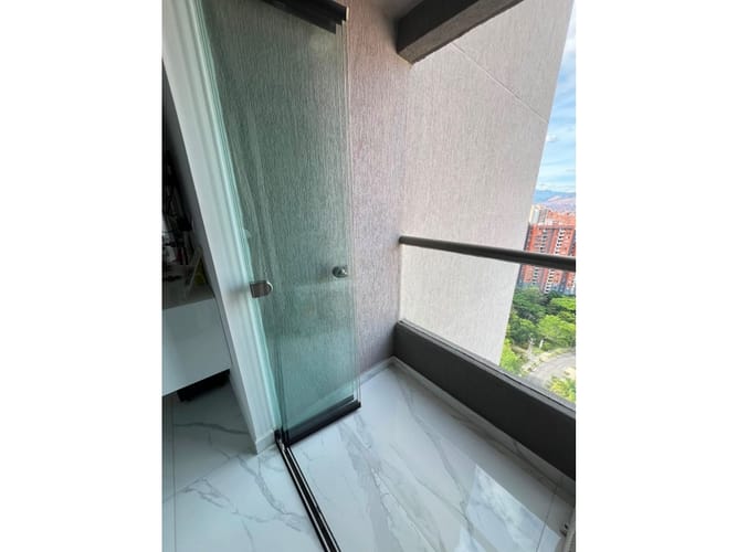 Apartamento de 3 alcobas en venta en Loma De Los Bernal, Medellín, 120 m² · foto 12 de 12