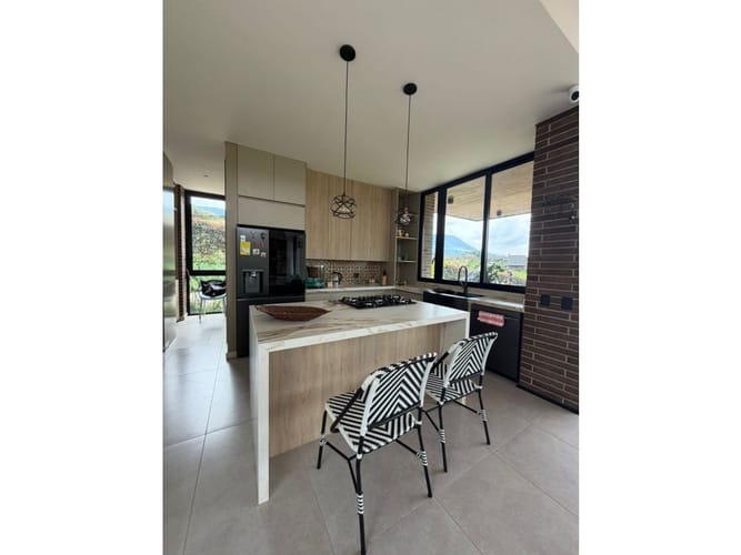 Casa de 4 alcobas en venta en San Miguel, La Ceja, 380 m² · foto 5 de 22