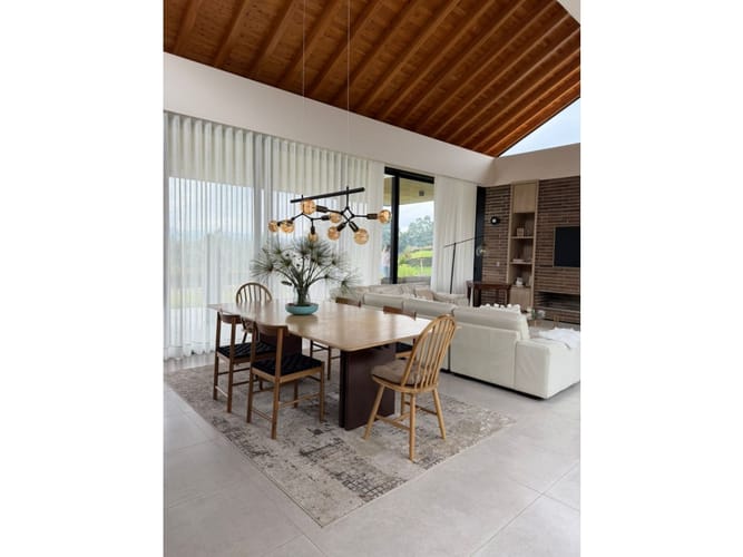 Casa de 4 alcobas en venta en San Miguel, La Ceja, 380 m² · foto 17 de 22