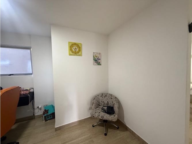 Apartamento en venta en Loma De Los Bernal, Medellín · foto 10 de 11