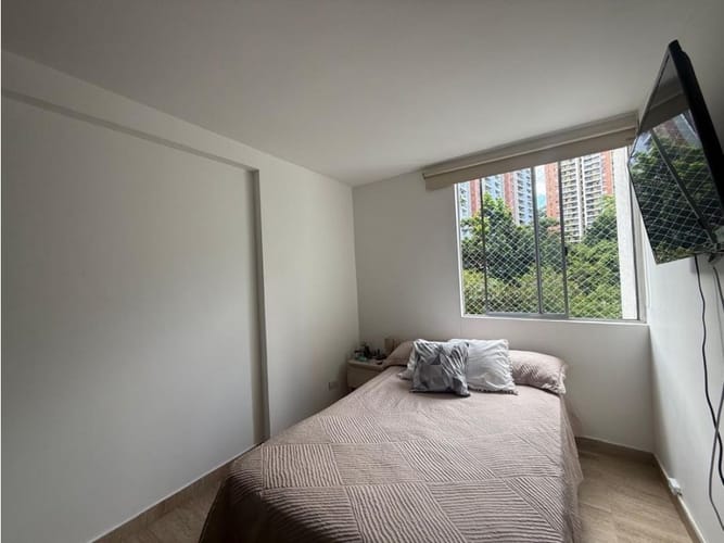 Apartamento en venta en Loma De Los Bernal, Medellín · foto 11 de 11