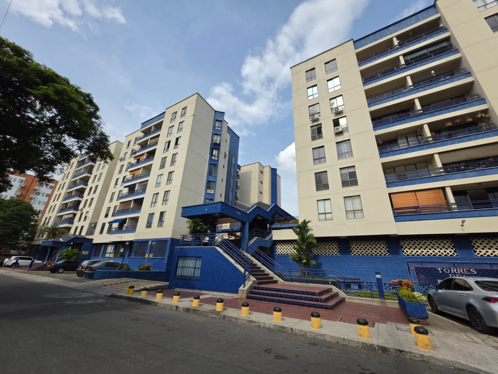 Apartamento en venta en El Refugio, Cali · foto 3 de 19