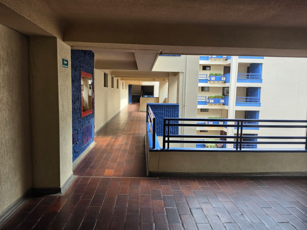 Apartamento en venta en El Refugio, Cali · foto 4 de 19