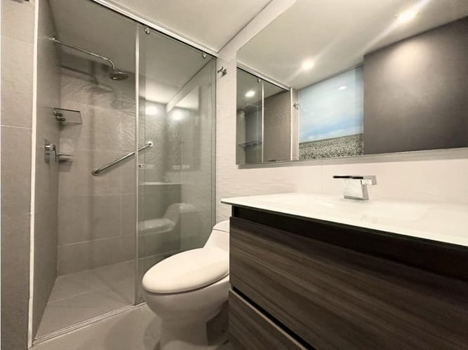 Apartamento de 3 alcobas en venta en Santa Barbara Occidental, Bogotá, 158 m² · foto 11 de 22
