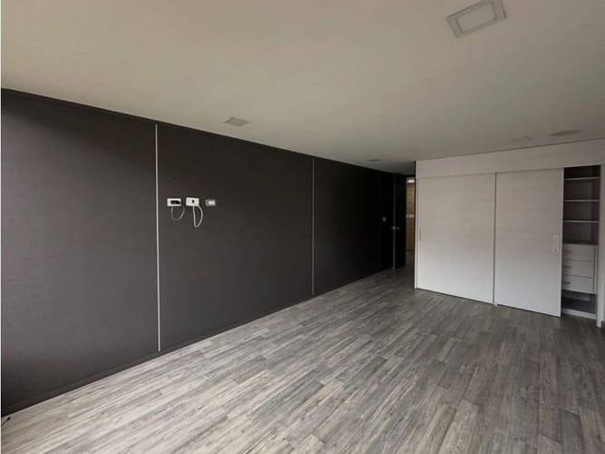 Apartamento de 3 alcobas en venta en Santa Barbara Occidental, Bogotá, 158 m² · foto 12 de 22