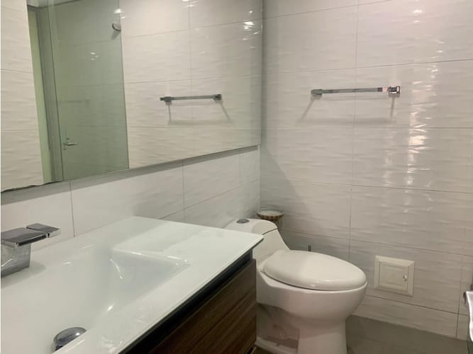 Apartamento de 3 alcobas en venta en Santa Barbara Occidental, Bogotá, 158 m² · foto 17 de 22