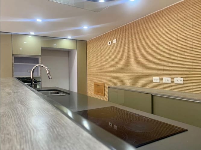 Apartamento de 3 alcobas en venta en Santa Barbara Occidental, Bogotá, 158 m² · foto 21 de 22