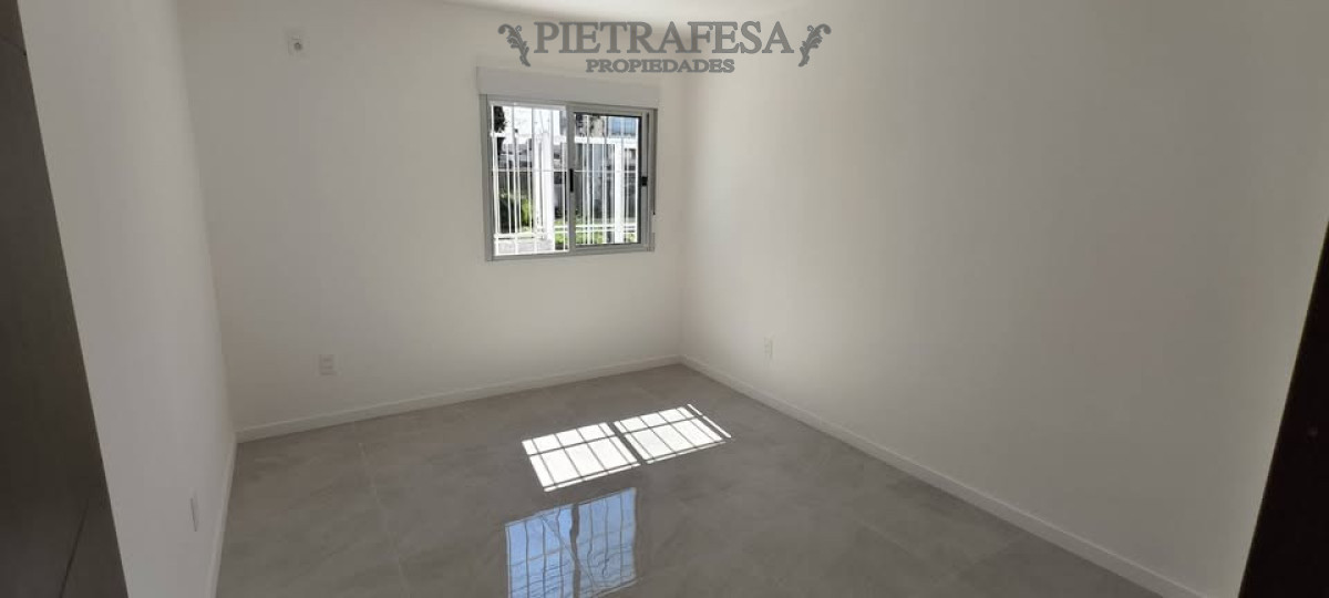 Apartamento en alquiler, 3 dormitorios, 1 baño, patio, cochera. Cerrito. · Foto 6