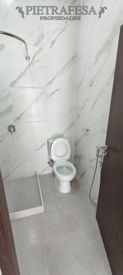 Apartamento en alquiler, 3 dormitorios, 1 baño, patio, cochera. Cerrito. · Foto 7