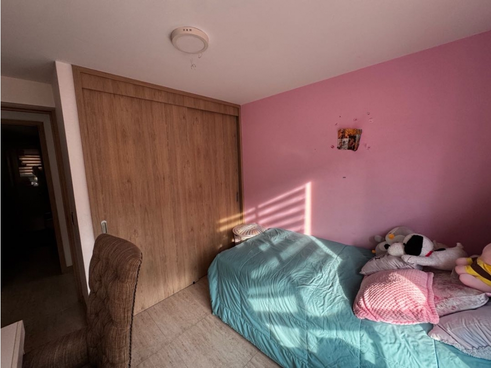 Apartamento en venta en Loma De Los Bernal, Medellín · foto 8 de 13
