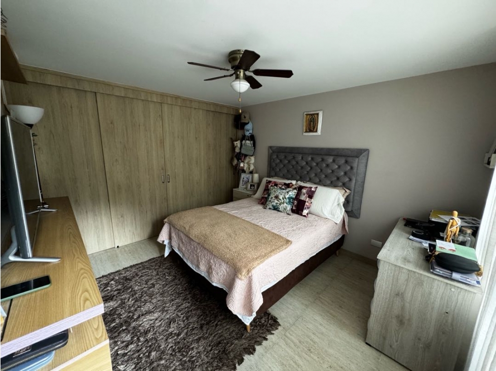 Apartamento en venta en Loma De Los Bernal, Medellín · foto 11 de 13