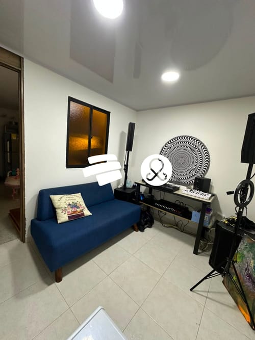 Casa de 4 alcobas en venta en Cabecera San Antonio De Prado, Medellín, 105 m² · foto 3 de 10