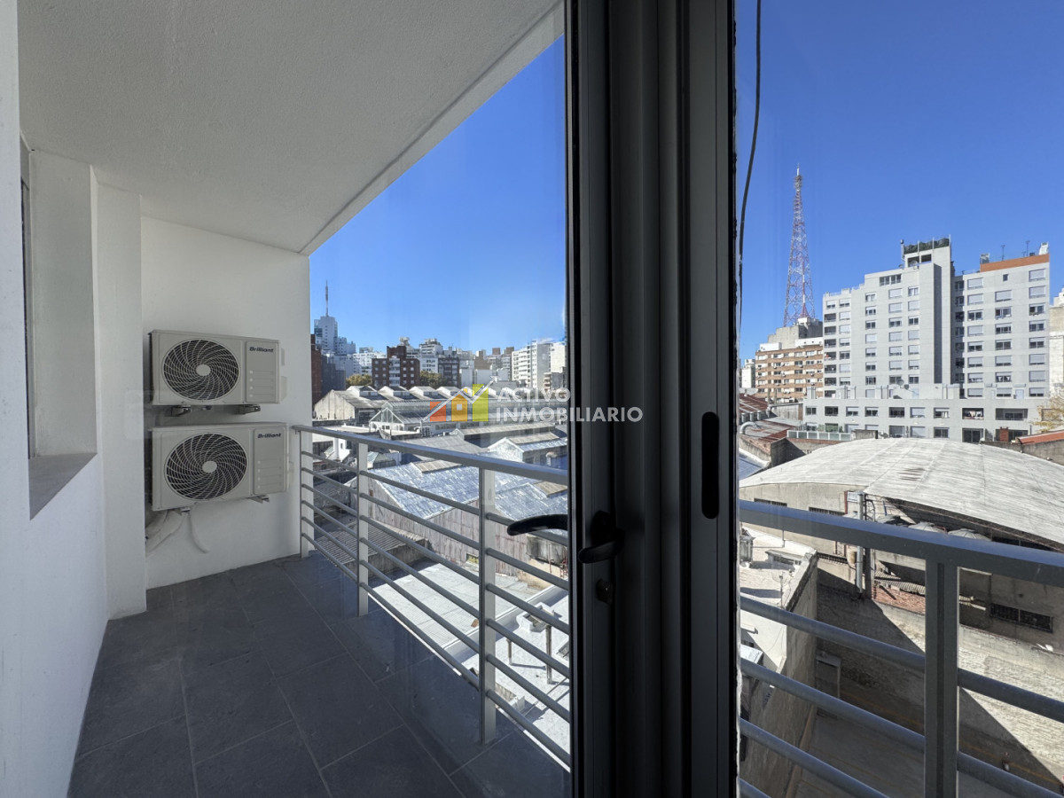 Alquiler apartamento amoblado 1 dormitorio + balcón + garage - Tres Cruces · Foto 5