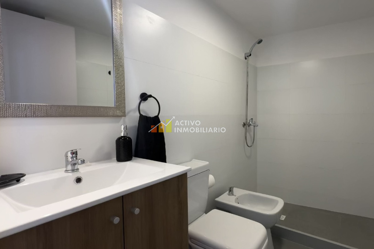 Alquiler apartamento amoblado 1 dormitorio + balcón + garage - Tres Cruces · Foto 6