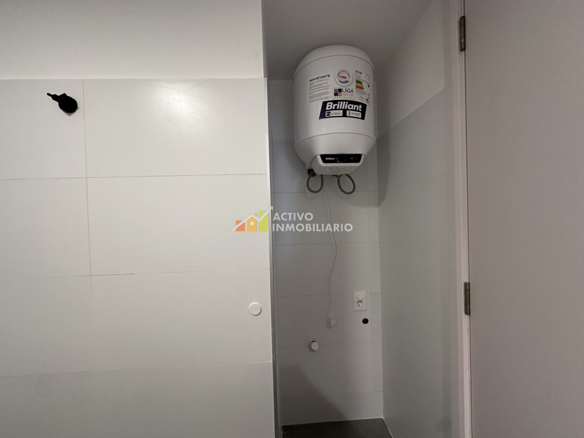 Alquiler apartamento amoblado 1 dormitorio + balcón + garage - Tres Cruces · Foto 7