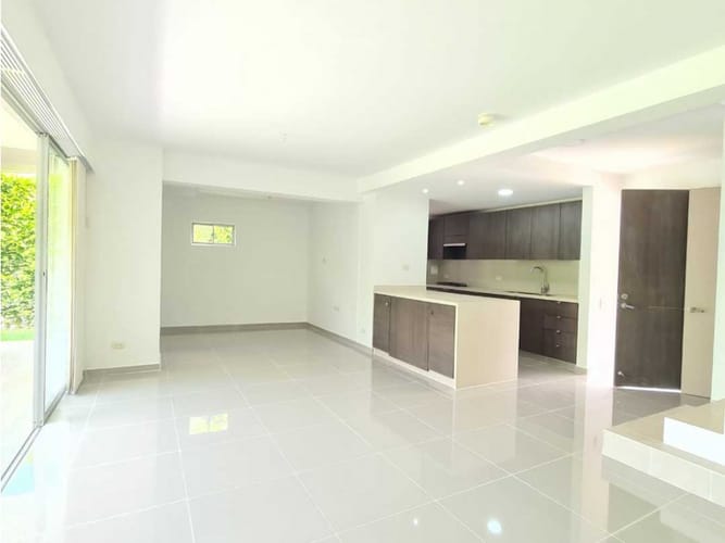 Casa de 3 alcobas en venta en Alfaguara, Jamundí, 180 m² · foto 3 de 20