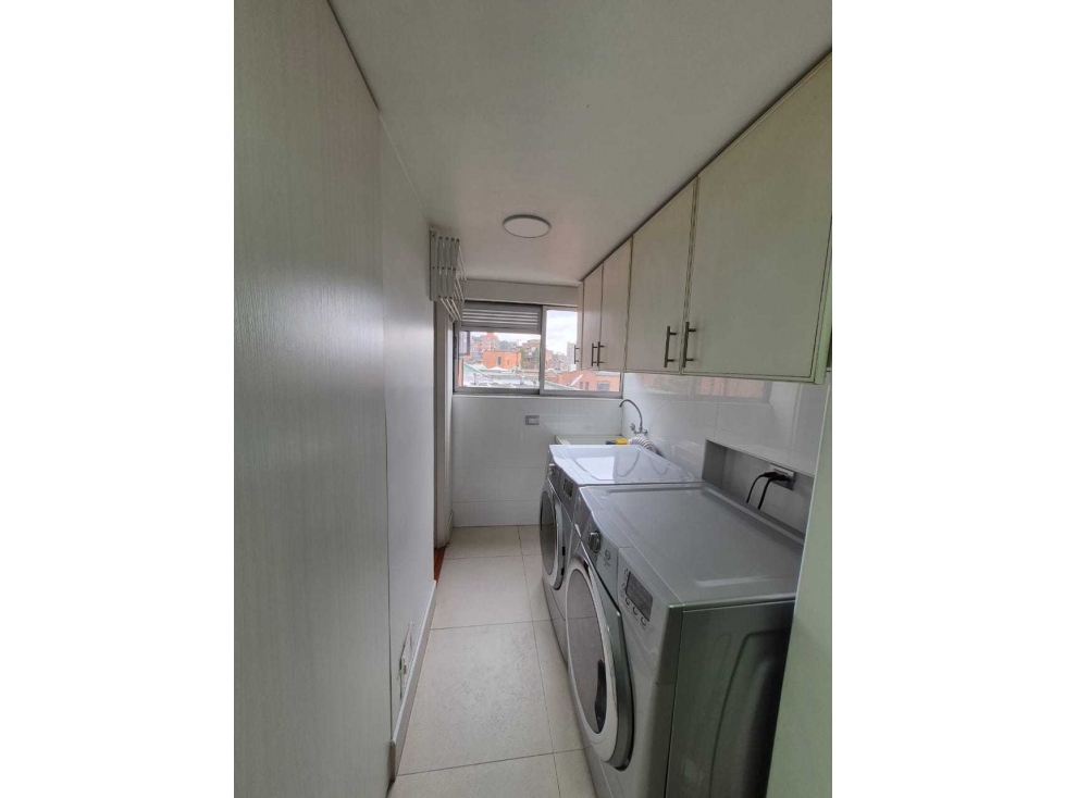 Apartamento en venta en Los Rosales, Bogotá · foto 13 de 24