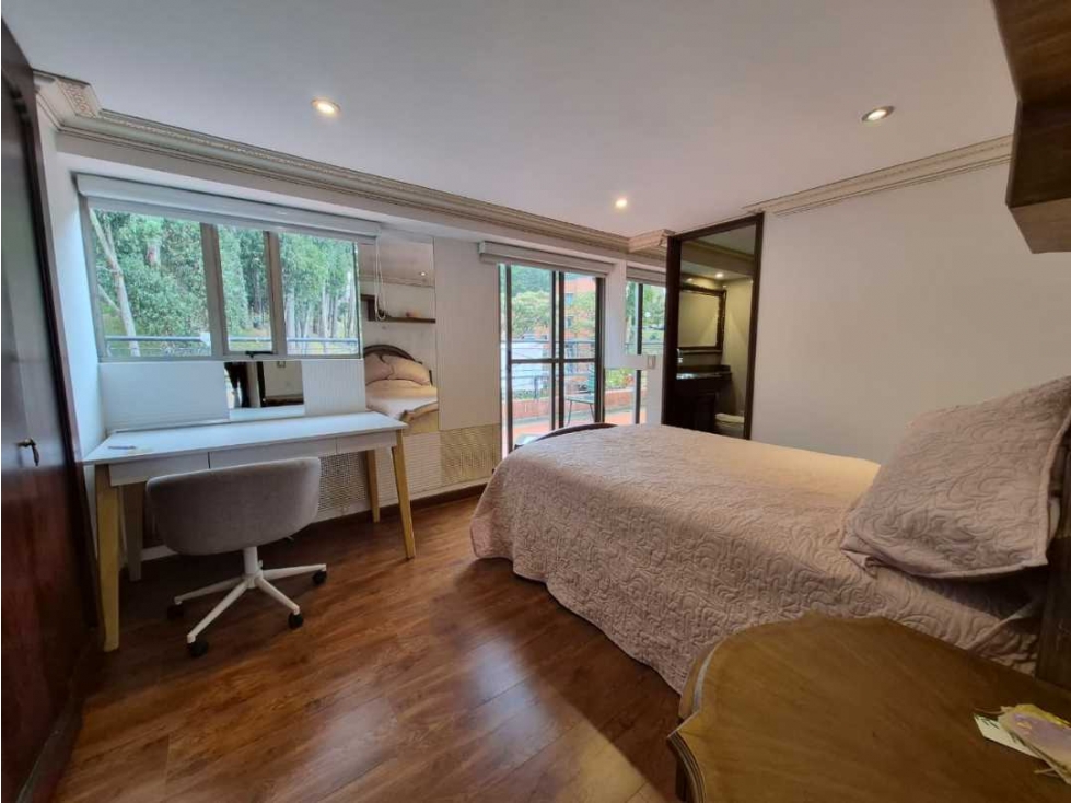 Apartamento en venta en Los Rosales, Bogotá · foto 18 de 24