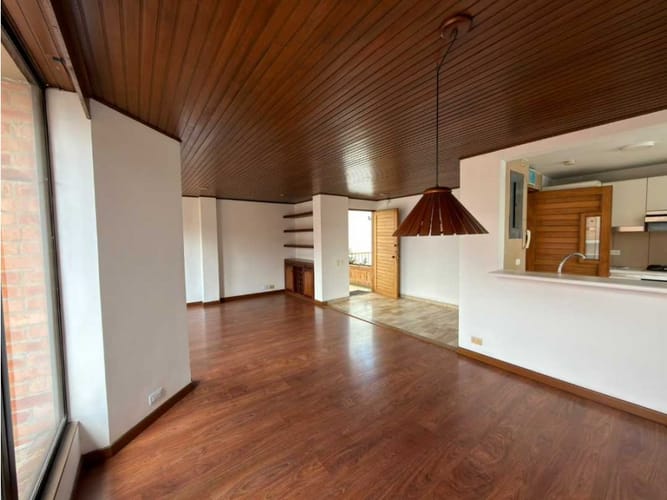 Apartamento de 3 alcobas en venta en Colina Campestre, Bogotá, 140 m² · foto 2 de 14