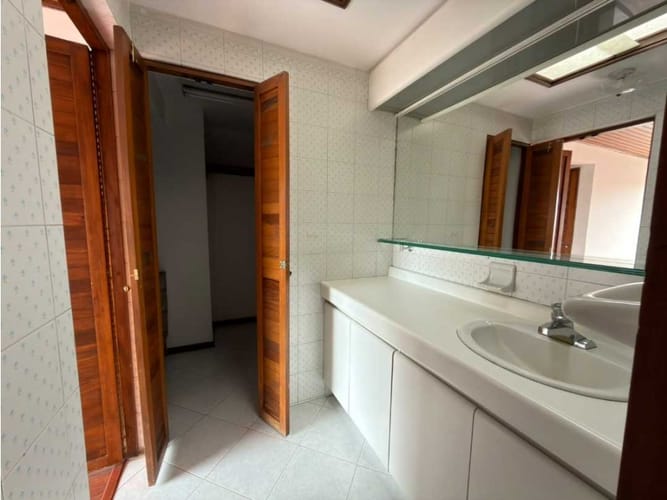 Apartamento de 3 alcobas en venta en Colina Campestre, Bogotá, 140 m² · foto 14 de 14