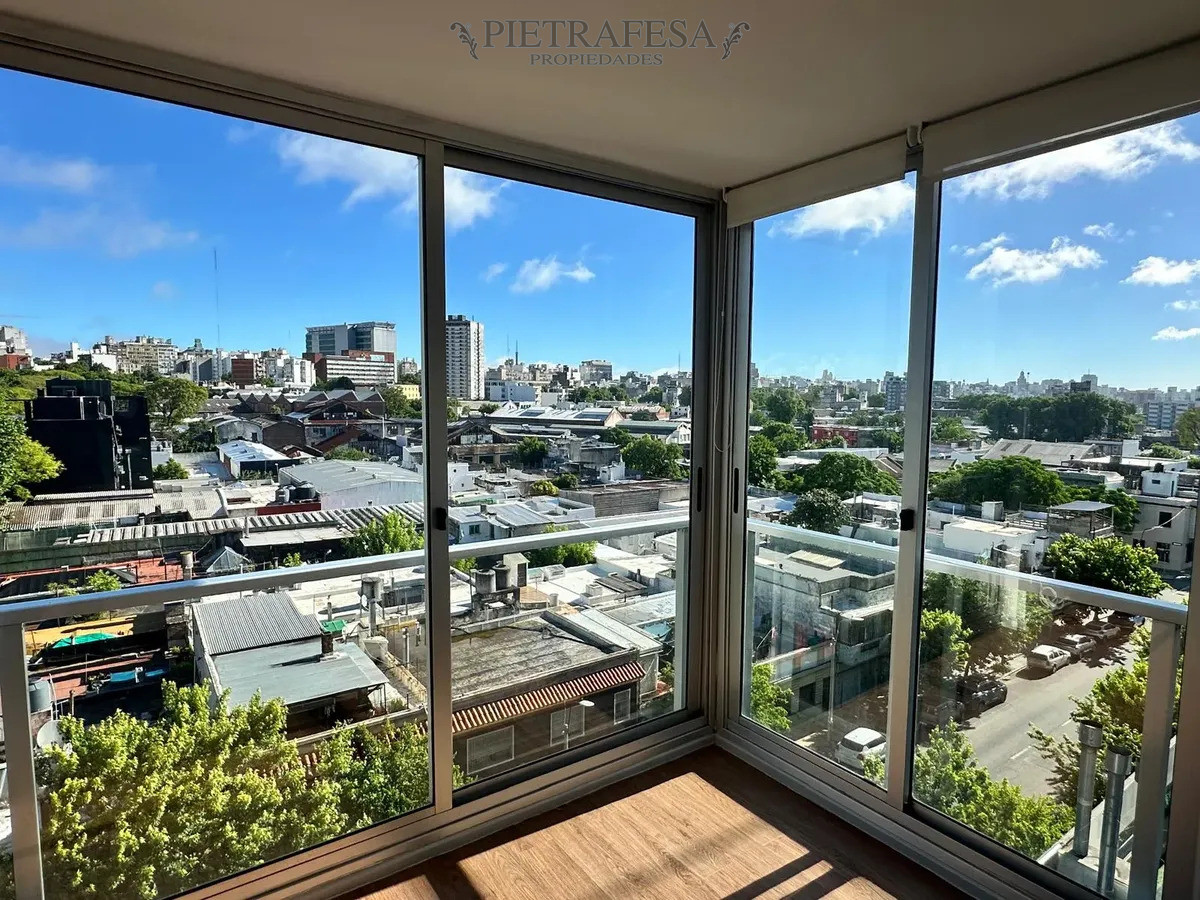 Apartamento en alquiler, 1 dormitorio, 1 baño, balcón, terraza, garaje. Tres Cruces. · Foto 5