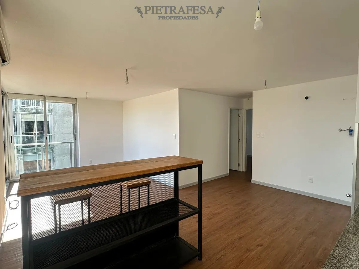 Apartamento en alquiler, 1 dormitorio, 1 baño, balcón, terraza, garaje. Tres Cruces. · Foto 10