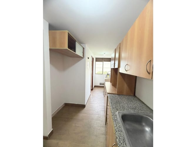 Apartamento de 3 alcobas en venta en La Florida, Medellín, 87 m² · foto 5 de 24