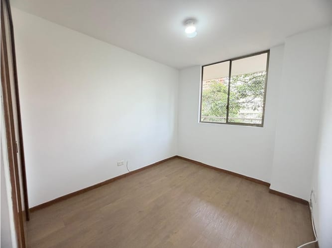 Apartamento de 3 alcobas en venta en La Florida, Medellín, 87 m² · foto 18 de 24