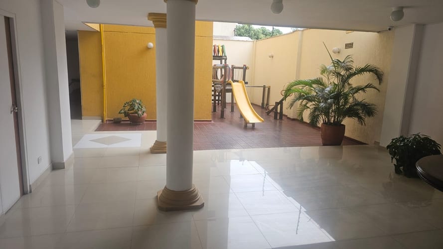 Apartamento de 4 alcobas en venta en Las Granjas, Neiva, 94 m² · foto 3 de 16