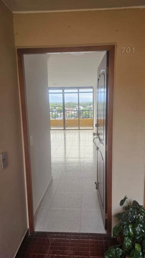 Apartamento de 4 alcobas en venta en Las Granjas, Neiva, 94 m² · foto 7 de 16