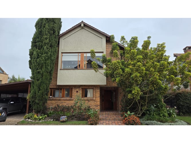 Apartaestudio en venta en San Jose De Bavaria, Bogotá, 450 m² · foto 2 de 24