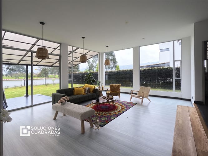 Casa de 4 alcobas en arriendo en La Diana, Sopó, 398 m² · foto 3 de 20