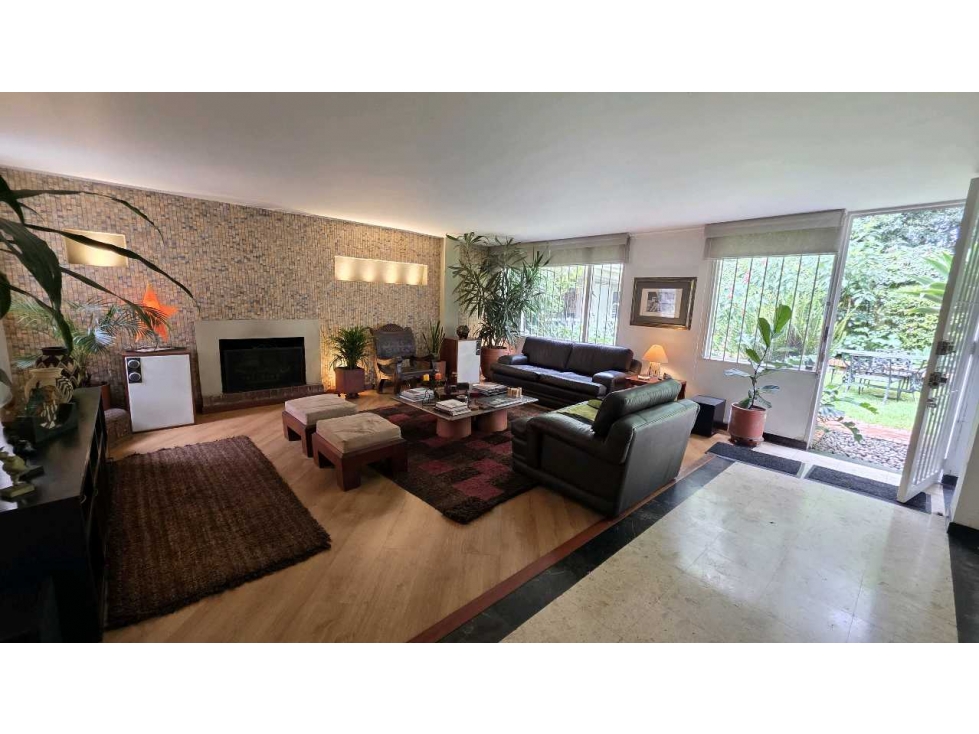 Casa en venta en Niza, Bogotá · foto 3 de 24