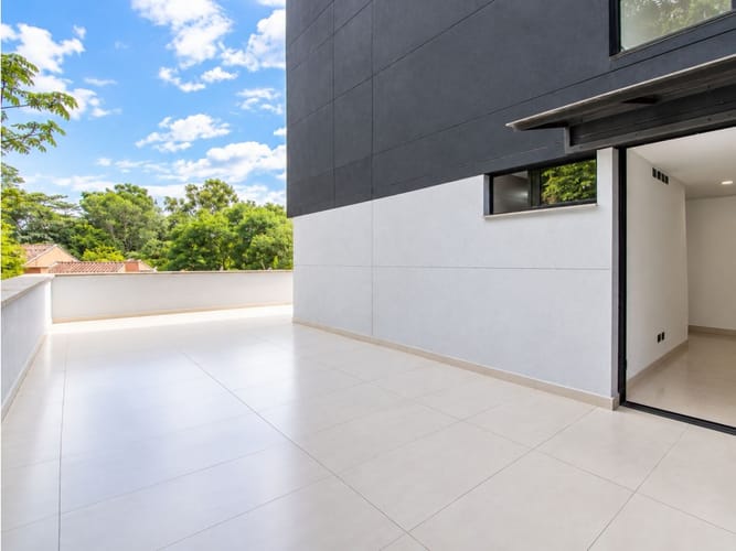 Apartamento de 3 alcobas en arriendo en El Tesoro, Medellín, 347 m² · foto 6 de 14