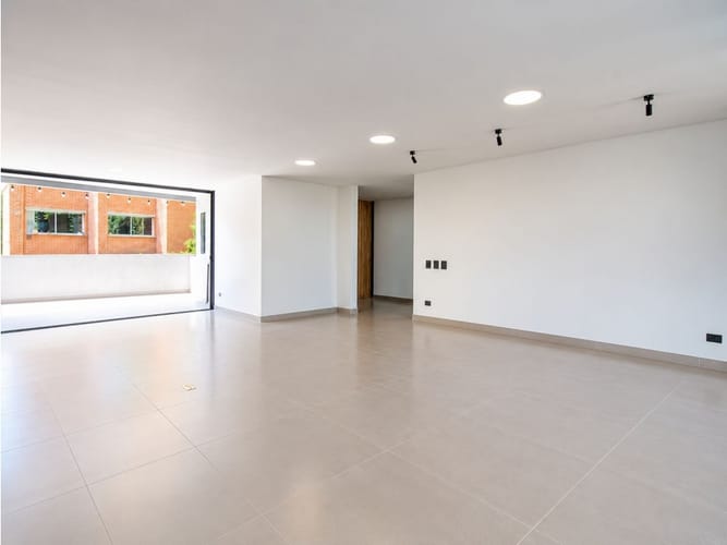 Apartamento de 3 alcobas en arriendo en El Tesoro, Medellín, 347 m² · foto 7 de 14