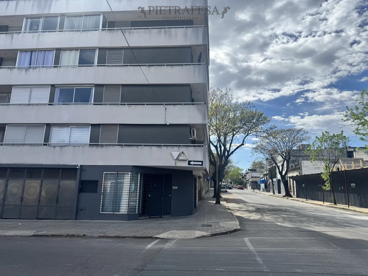 Apartamento en alquiler, 1 dormitorio, 1 baño, balcón. Tres Cruces. · Foto 11