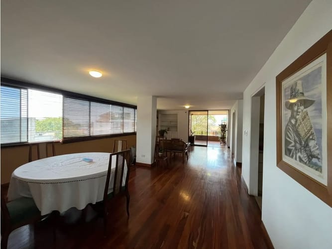 Apartamento de 3 alcobas en venta en Cristales, Cali, 170 m² · foto 9 de 13