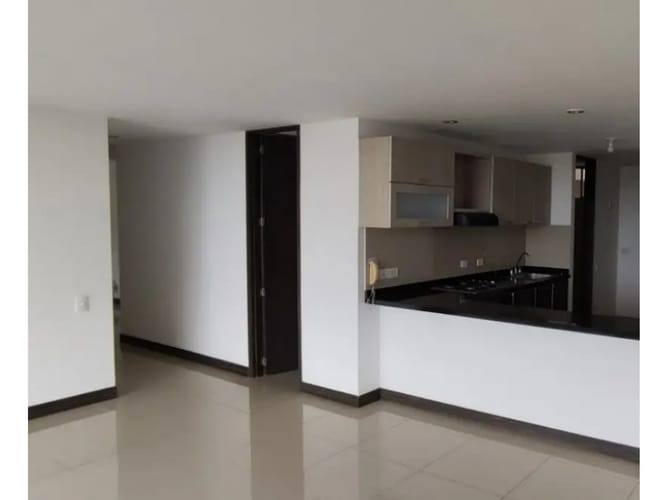 Apartamento de 3 alcobas en venta en Cristales, Cali, 114 m² · foto 8 de 14