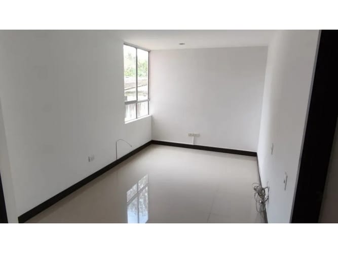 Apartamento de 3 alcobas en venta en Cristales, Cali, 114 m² · foto 10 de 14