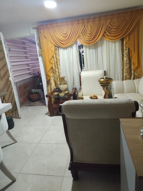 Casa de 3 alcobas en venta en El Lauro, Candelaria, 110 m² · foto 7 de 19