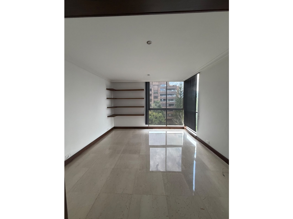 Apartamento en arriendo en El Poblado, Medellín · foto 4 de 24
