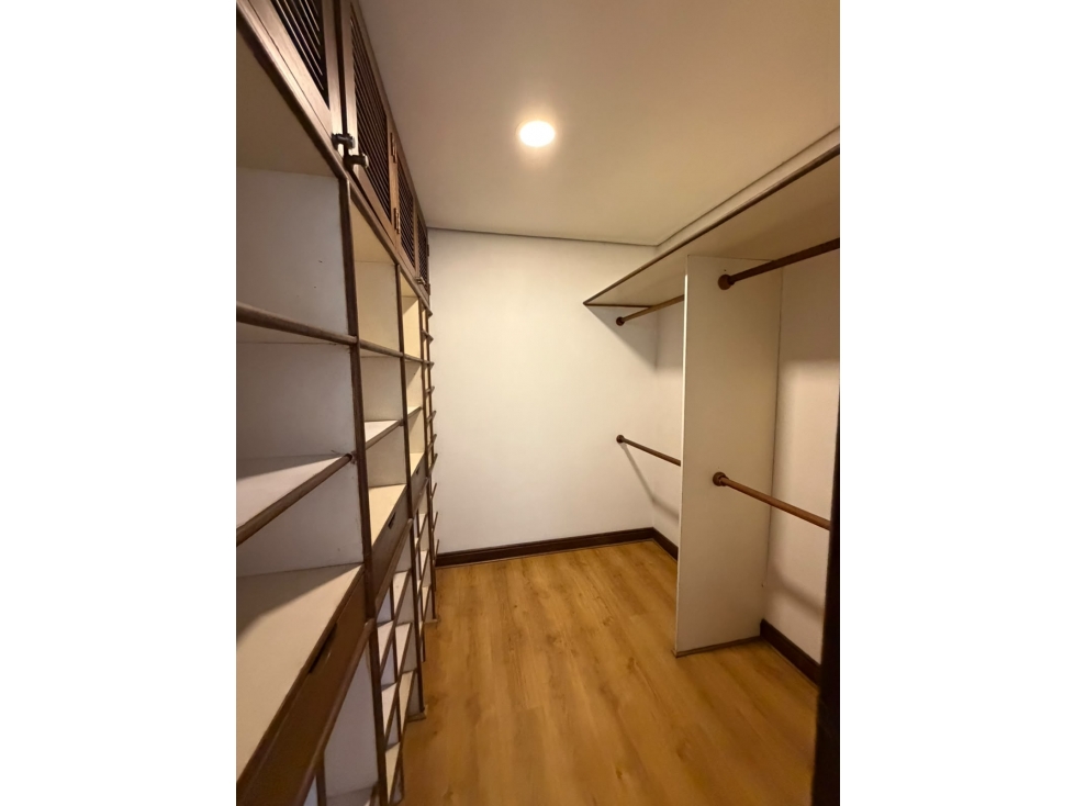 Apartamento en arriendo en El Poblado, Medellín · foto 8 de 24