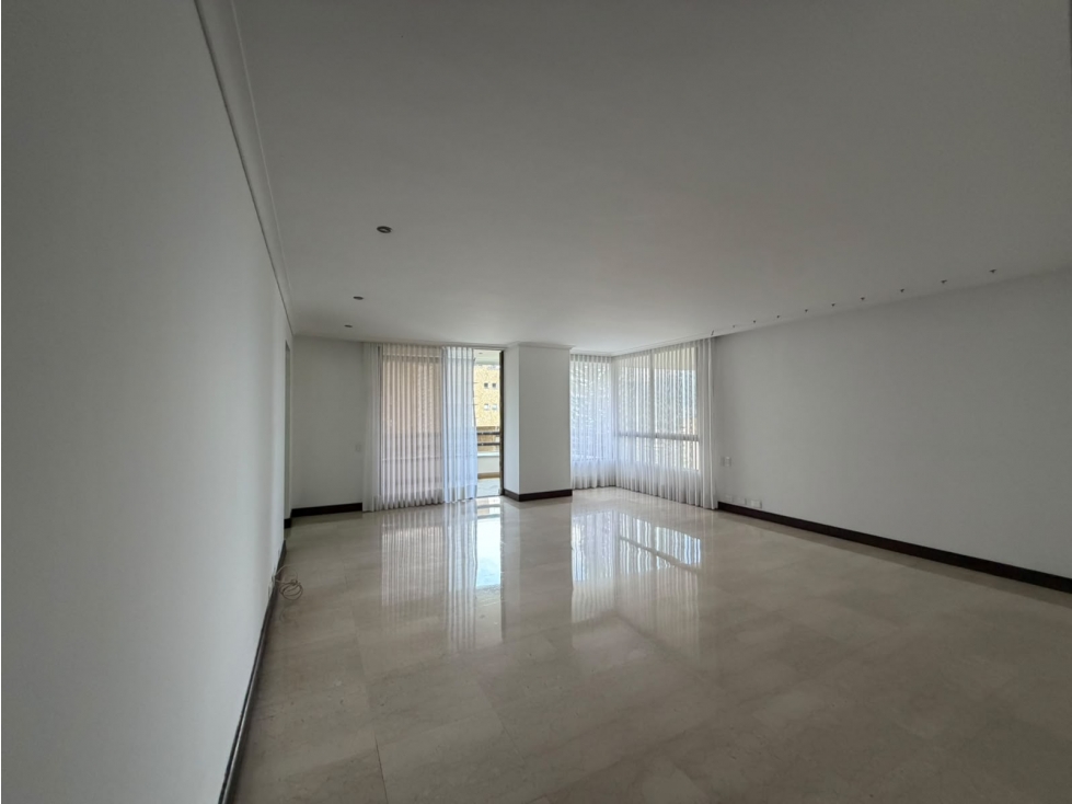 Apartamento en arriendo en El Poblado, Medellín · foto 15 de 24
