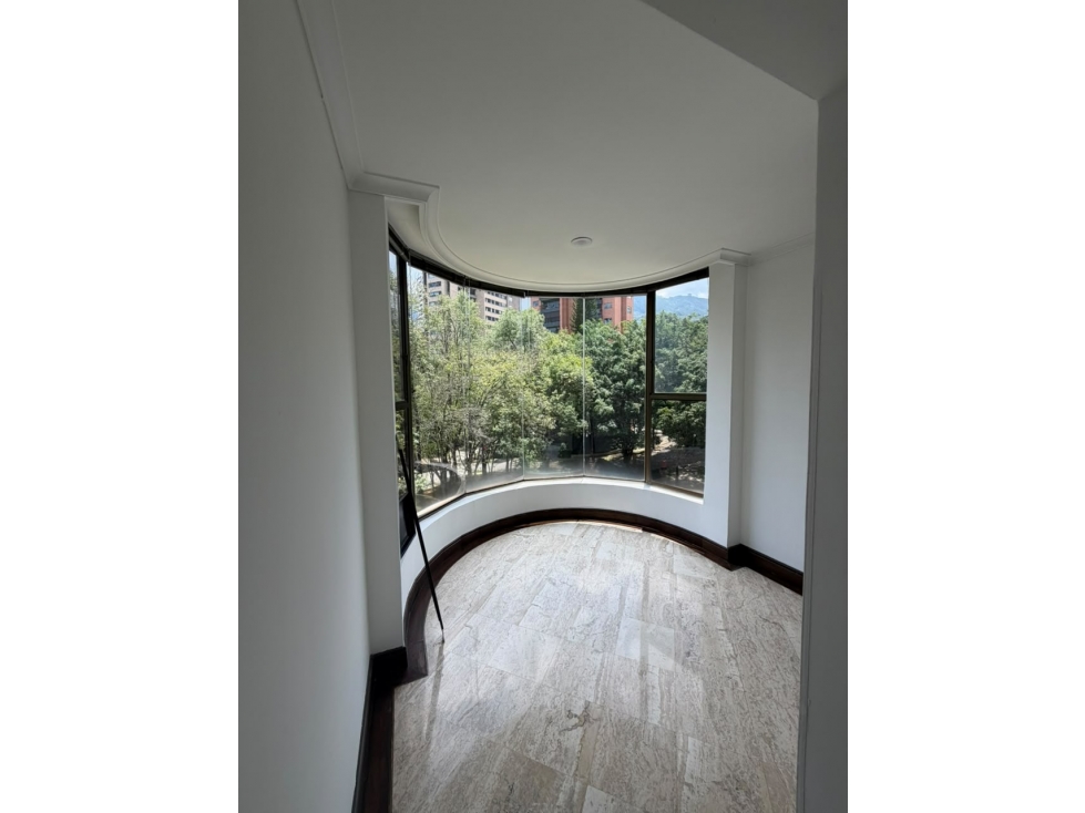 Apartamento en arriendo en El Poblado, Medellín · foto 17 de 24