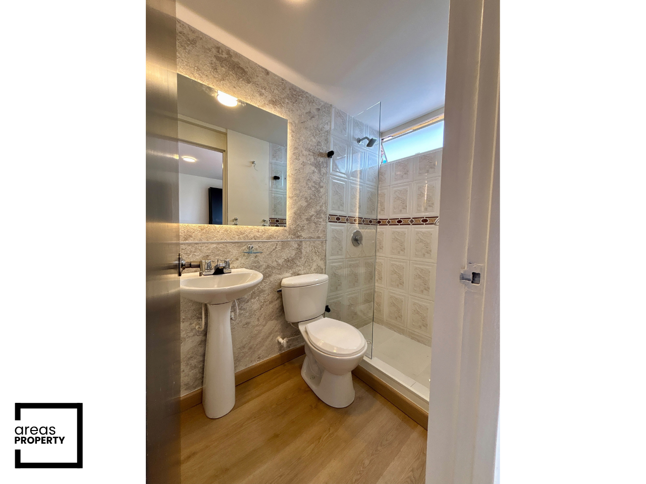 Apartamento en venta en Provivienda Oriental, Bogotá · foto 3 de 16