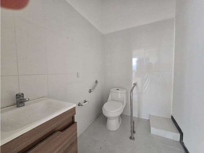 Local en arriendo en Fundadores, Armenia, 100 m² · foto 12 de 13